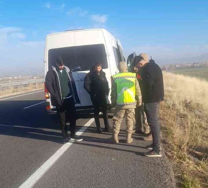 Ağrı’nın Tutak ilçesine bağlı Köşk Köyü yakınlarında meydana gelen trafik