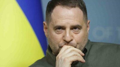Ukrayna Devlet Başkanı Vladimir Zelenskiy, ülkesindeki geniş çaplı yolsuzlukla mücadeleye
