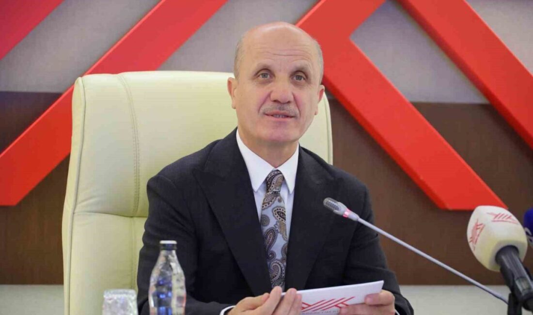 Yükseköğretim Kurulu (YÖK) Başkanı Erol Özvar, isteyen ve başarılı olan