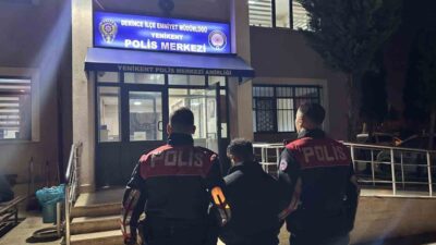 Kocaeli İl Emniyet Müdürlüğü ekipleri, Derince ilçesinde gerçekleştirdikleri denetimler sırasında
