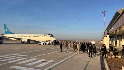 Van Geri Gönderme Merkezi’nde 300 Afganistan uyruklu düzensiz göçmen uçakla