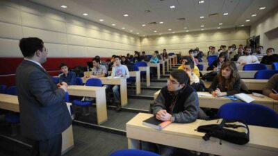 Yükseköğretim Kurulu (YÖK), güncel öğrenci ve akademisyen istatistiklerini açıkladı. Türkiye’de