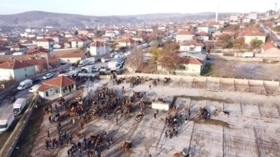 Yozgat’ın Çekerek ilçesinde bir süredir kapalı olan hayvan pazarı yeniden
