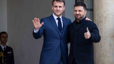 Ukrayna Devlet Başkanı Vladimir Zelenskiy ile Fransa Cumhurbaşkanı Emmanuel Macron,