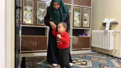 Eskişehir Şehir Hastanesi’nde Ayfer Sekman adlı kadının ikiz bebeklerinden biri