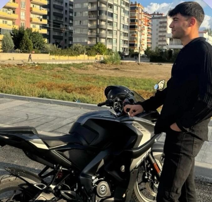 Mersin’in Tarsus ilçesinde meydana gelen trafik kazasında bir genç yaşamını