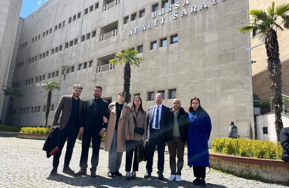 Bursa’da, özel bir diş kliniğinde sedasyon altında gerçekleştirilen işlem sırasında
