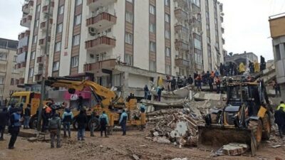 Nizip ilçesinde meydana gelen Kahramanmaraş merkezli 6 Şubat depremlerinde yıkılarak