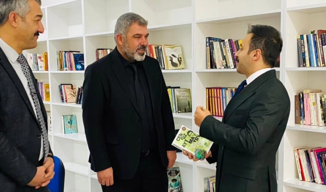Çiçekdağı Kaymakamı Durdu Yavuz Öğüt ile İlçe Millî Eğitim Müdürü
