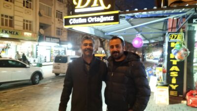 Yerköy Bağlarbaşı Köselispor kulübe verdikleri destekten dolayı DK Kitap Kırtasiye sahipleri