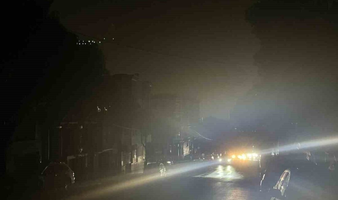 San Francisco’da yaşanan geniş çaplı elektrik kesintisi, California eyaletindeki yetkililerin