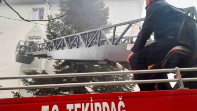 Muratlı ilçesinde bulunan bir apartmanda 5. katta unutulan açık tüp,