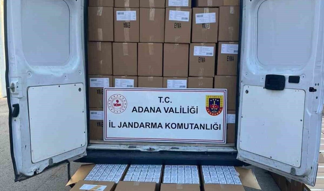 Adana’da Jandarma ekipleri, Ceyhan ilçesinde şüpheli bir aracı durdurarak 2