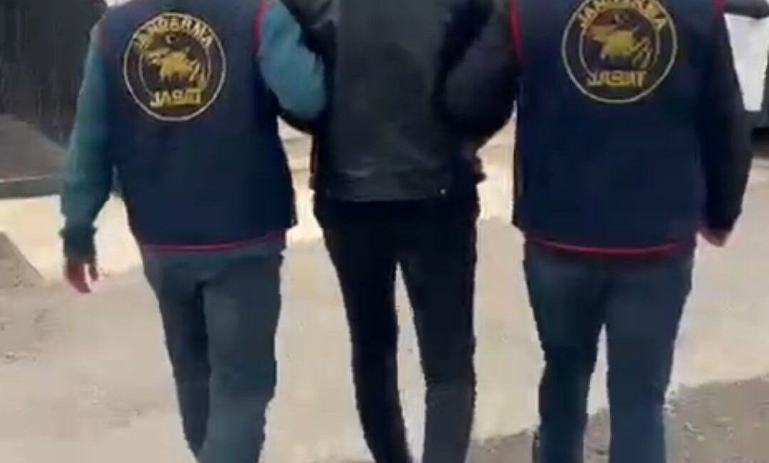 Adana’nın Kozan ilçesinde, 41 yıl kesinleşmiş hapis cezası ile aranan