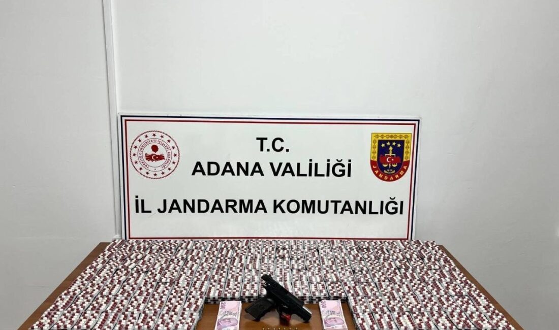 Adana’da gerçekleştirilen operasyonda, jandarma ekipleri tarafından 23.876 adet uyuşturucu hap