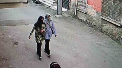 Adana’da, yüzlerini gizleyen kadın şüphelilerin iki eve zorla girdikleri ve