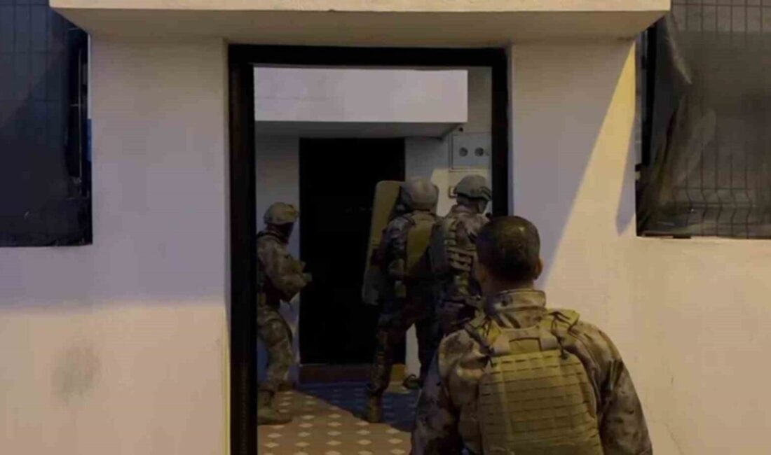 Adana merkezli 6 ilde düzenlenen operasyonda silah ve mühimmat ticareti