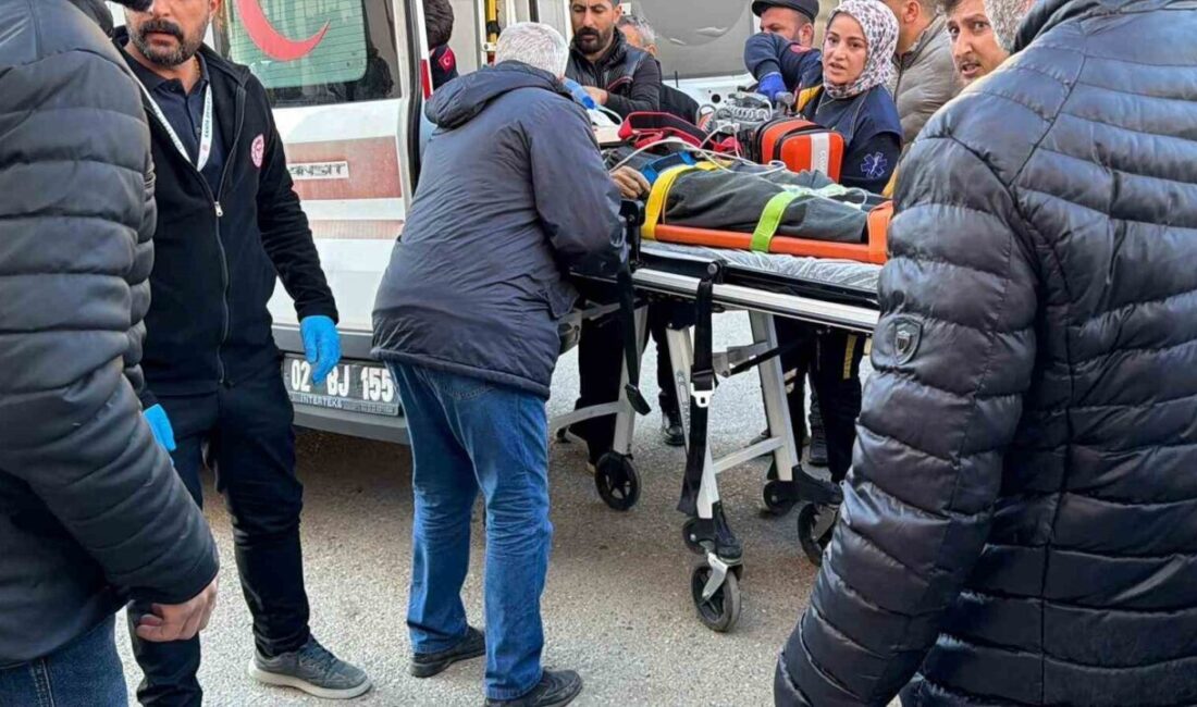 Kahta ilçesinde meydana gelen bir kaza sonucunda traktörün devrilmesi sonucu