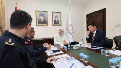 Afyonkarahisar’da düzenlenen asayiş toplantısında özellikle trafik kazalarının minimize edilmesine yönelik
