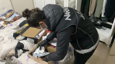 Ağrı Merkez ve Patnos ilçelerinde sokak satıcılarına yönelik düzenlenen eş