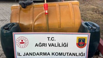 Ağrı İl Jandarma Komutanlığı ekipleri, Doğubayazıt ilçesinde yaptıkları yol kontrol