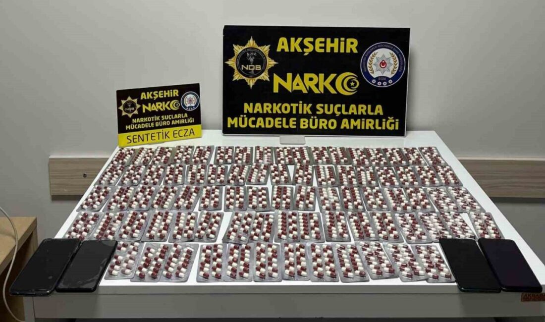Konya’nın Akşehir ilçesinde polis operasyonu sonucunda bin 200 adet uyuşturucu