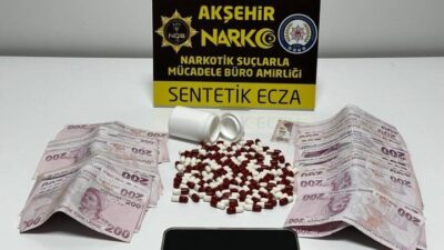 Konya’nın Akşehir ilçesinde polis tarafından yürütülen operasyonda 134 adet uyuşturucu