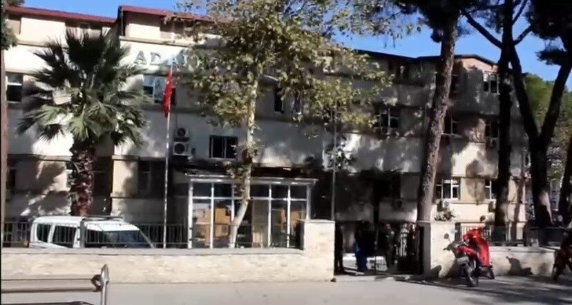 Manisa’nın Alaşehir ilçesinde, narkotik polisleri tarafından düzenlenen operasyonda, uyuşturucu ticareti