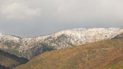 Hatay’ın yüksek kesimlerinde meydana gelen yağış sonucu Amanos Dağı etekleri