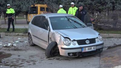 Amasya’da meydana gelen trafik kazasında, iki otomobilin çarpışması sonucu 3