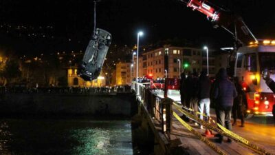 Amasya’da bir otomobilin kontrolden çıkarak Yeşilırmak Nehri’ne uçtuğu olayda, araçta
