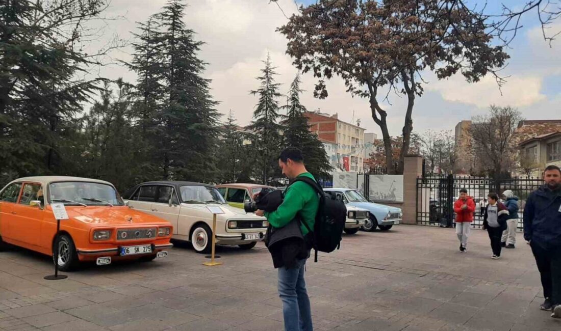 Ankara Resim Heykel Müzesi’nin bahçesi ve fuaye alanında, Kültür ve