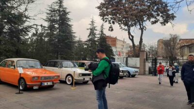 Ankara Resim Heykel Müzesi’nin bahçesi ve fuaye alanında, Kültür ve