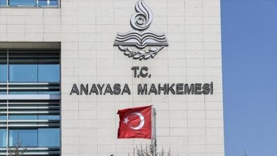 Anayasa Mahkemesi, Türk Eğitim Sendikası üyesi bir öğretmenin öğle arası