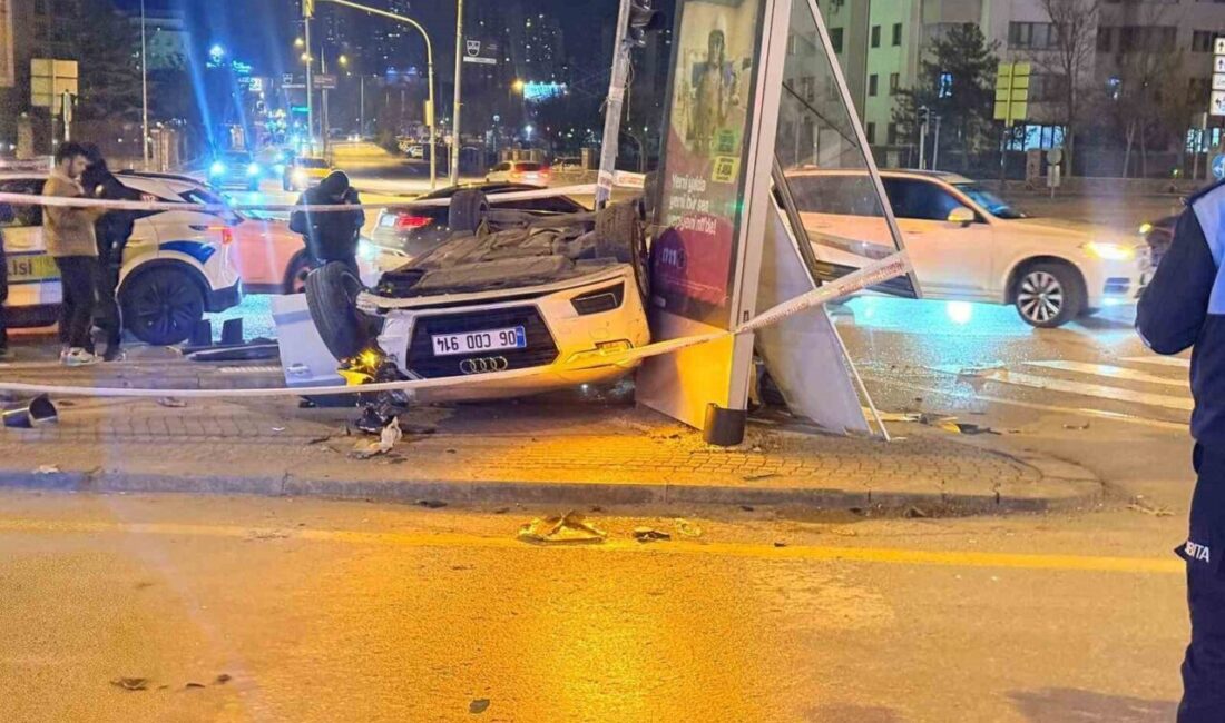 Ankara’nın Çankaya ilçesinde bir otomobilin sürücüsü kontrolden çıkarak bir motosikletle