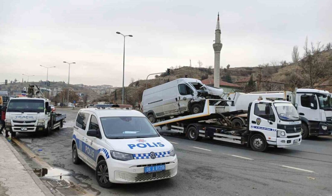 Ankara’nın Mamak ilçesinde sabah saatlerinde meydana gelen trafik kazasında bir