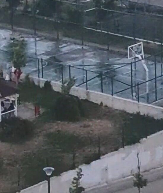 Ankara’nın Etimesgut ilçesinde, çocuklara saldıran pitbullun sahibi, köpeğini tasmasız ve