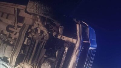 Ankara’nın Nallıhan ilçesinde meydana gelen bir kazada, yağmurdan dolayı kayganlaşan