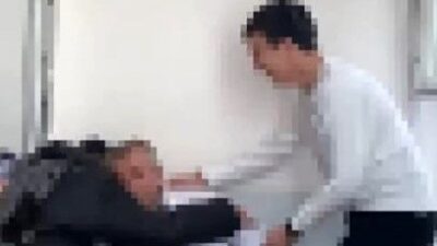 Ankara’da, Kocatepe Mimar Kemal Anadolu Lisesi’nde bir grup öğrenci, sınıfta
