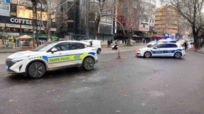 Ankara’da yılbaşı kutlamaları için belirli ana noktalarda emniyet güçleri tarafından