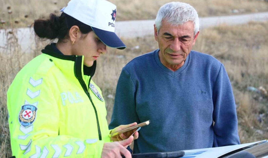 Akyurt İlçesi’nde trafik polislerinin mecburi kış lastiği denetimleri başladı. Ekipler,