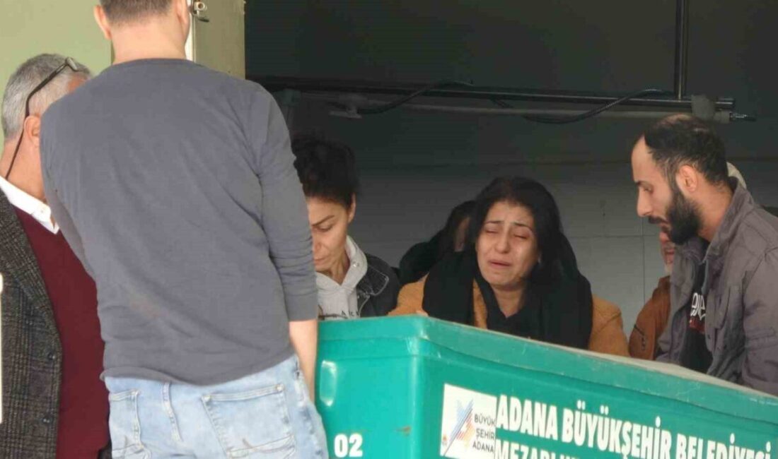 Adana’da babaları tarafından öldürülen iki kardeş, gözyaşları arasında son yolculuklarına