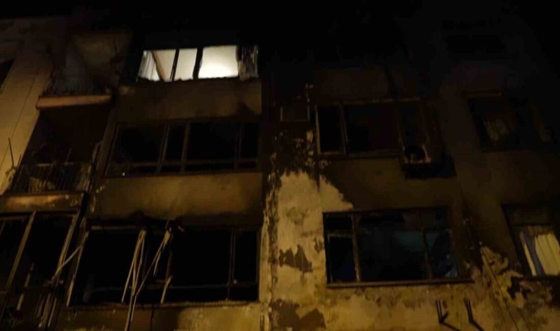 Antalya’da iki farklı ikinci el eşya dükkanında çıkan yangında iki