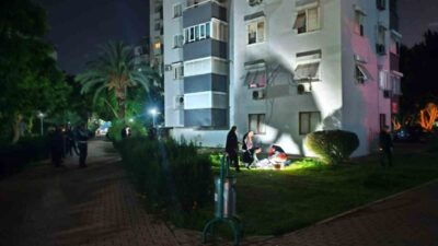 Antalya’da 74 yaşındaki bir kadın, 8. kattaki dairenin penceresinden düşerek