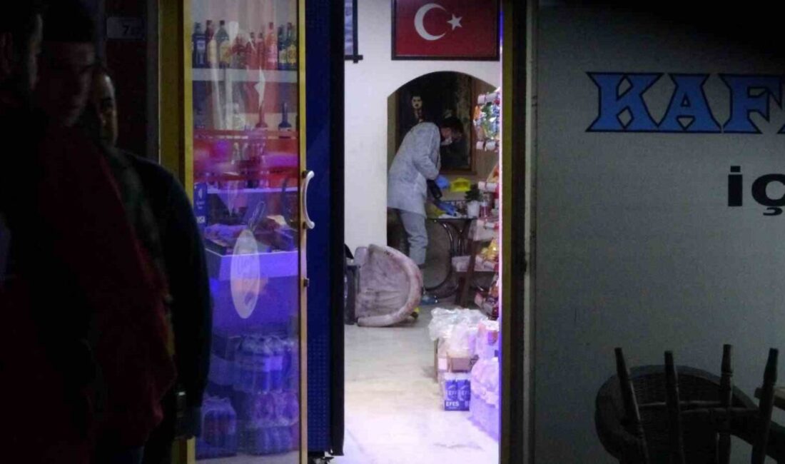 Antalya’nın Manavgat ilçesinde bir markette gerçekleşen olayda, işyeri sahibi iki