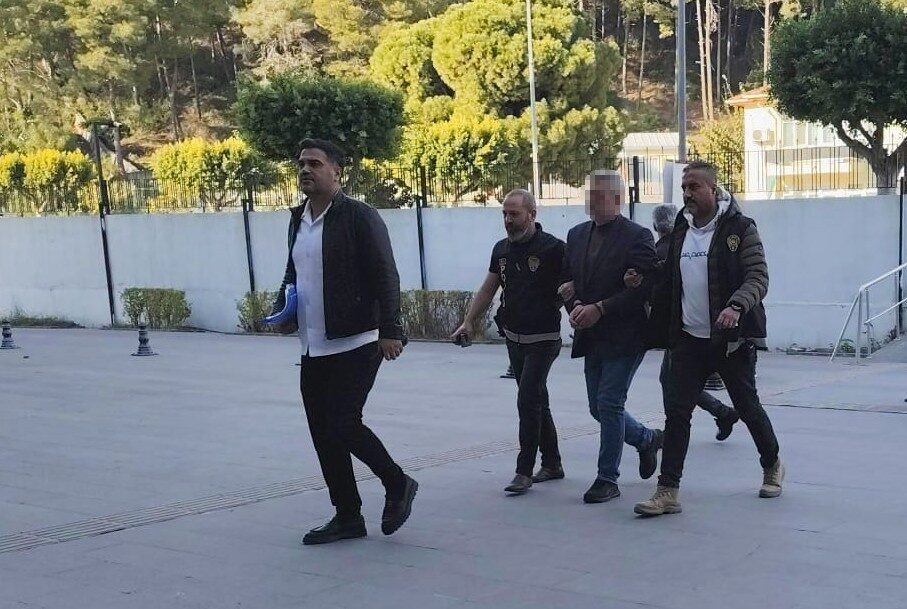 Manavgat ilçesindeki bir markette dün gece meydana gelen olayda, işletme