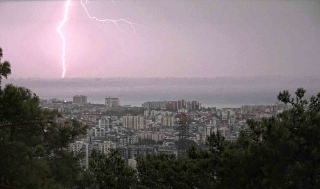 Antalya’da Meteoroloji Bölge Müdürlüğü’nün sarı kod uyarısının ardından öğleden sonra