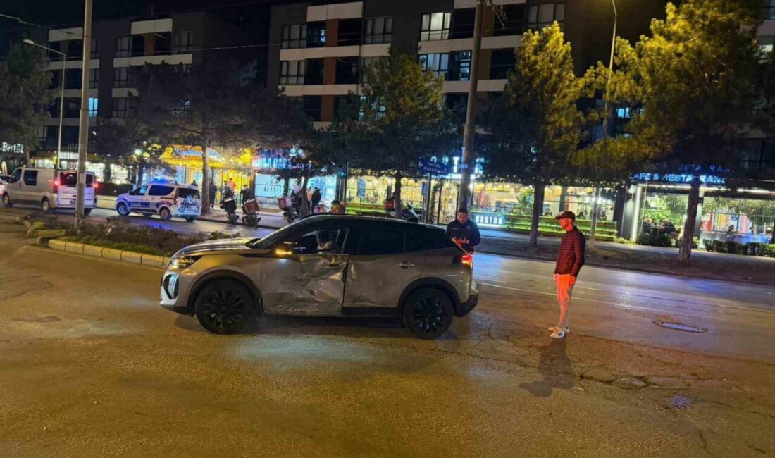 Eskişehir’de meydana gelen trafik kazasında bir araca yan olarak çarpan