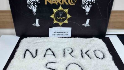 Nevşehir’de gerçekleştirilen operasyonda aracın stepnesinde gizlenmiş 7 kilo 400 gram