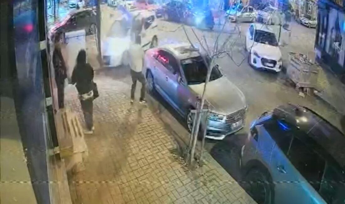 Çorlu ilçesinde meydana gelen korkunç kaza anı, güvenlik kamerasına yansıdı.